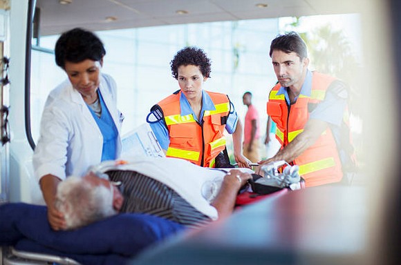 ambulancier-soin-medical